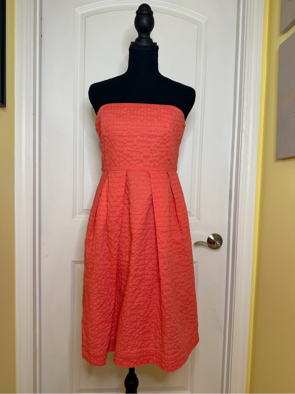 Vintage J Crew Strapless Coral Textured A Line dress, size 6